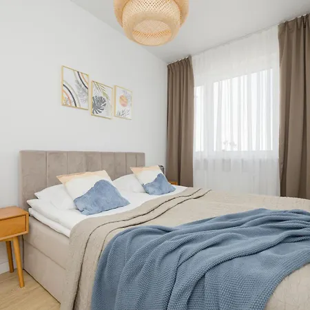 Stylish Glam Przedpole In By Renters * Warsaw